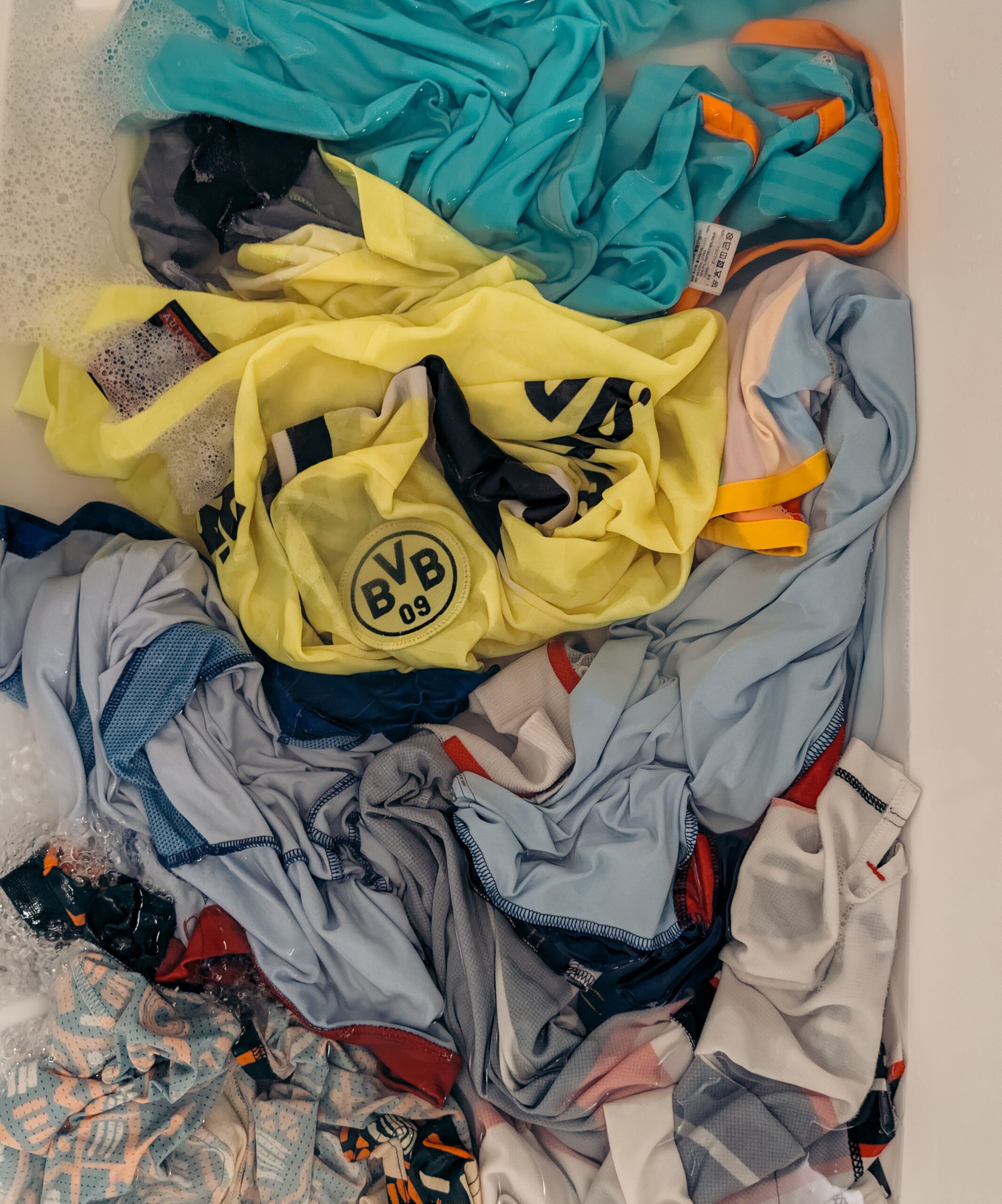 Washed Football How to wash your football kits without destroying them - Mooono Streams